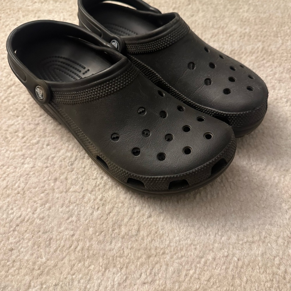 Black Crocs